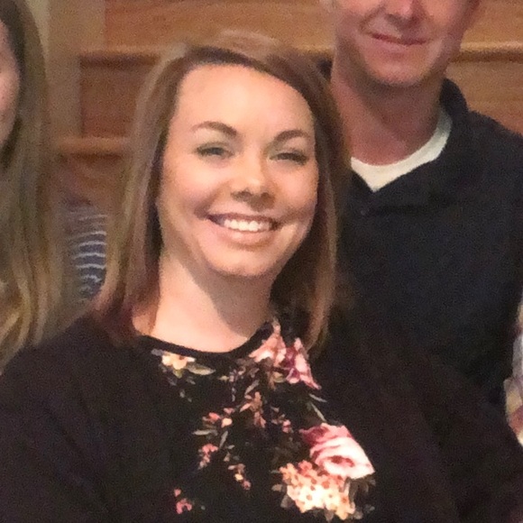 Meet your Posher, Stacie - Picture 1 of 1